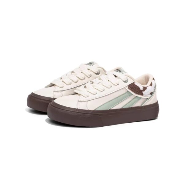 Thick soled sneakers for sports and casual couples