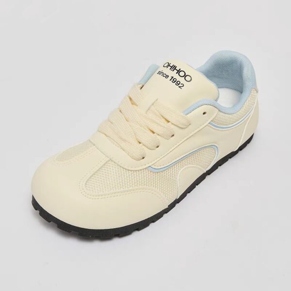 Ultra-light sports shoes