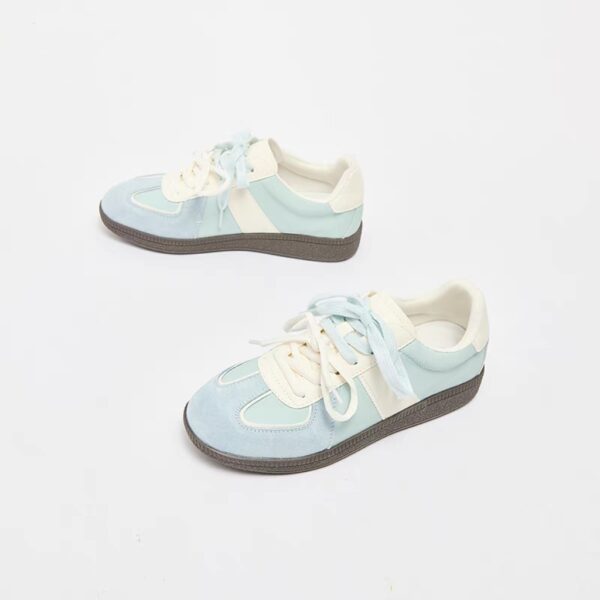 Ultra-light sports shoes